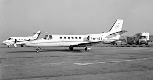 Cessna 550 Citation II PH-HES with HS-125-400A G-AYER