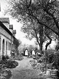 Images Dated 16th October 2018: Chaddesley Corbett Almshouses early 1900s