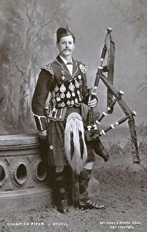 Images Dated 16th May 2017: Champion Piper - Oban, Scotland