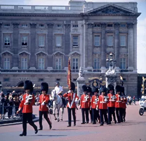 Images Dated 23rd April 2019: The changing of the Guard at Buckingham Palace, London