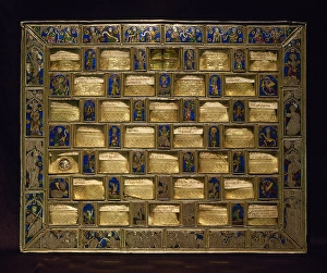 Collegiate Collection: Charlemagnes Chess set from the 14th century. Museum at Ron