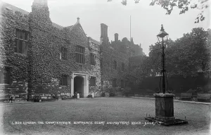 Judges Postcards, Founded By Fred Judge In 1902 - Superb UK Topographical Photography Prints: The Charterhouse, Entrance Court and Master's Lodge
