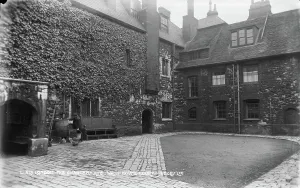 Showcasing Prints: The Charterhouse Wash House Court