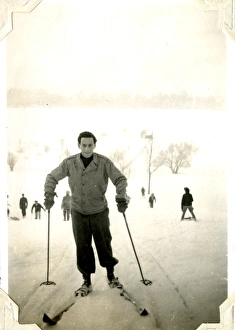 Images Dated 11th July 2016: Chateau d Hennement, France, Christmas 1944