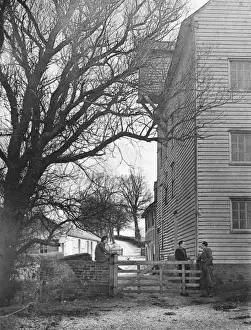 Lean Prints: Chatting over a Gate
