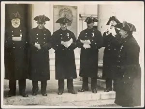 Carols Prints: Chelsea Pensioners Sing