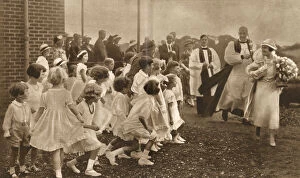 Children curtseying to Duchess of York - Hospital at Welwyn