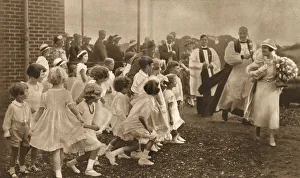 Children curtseying to Duchess of York - Hospital at Welwyn Children curtseying to Duchess of York - Hospital at Welwyn