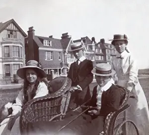 Invalid Prints: Children on holiday, Southwold, Suffolk