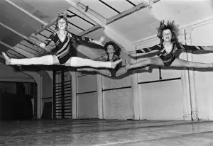 Jump Prints: Children performing Fame routine, Cornwall