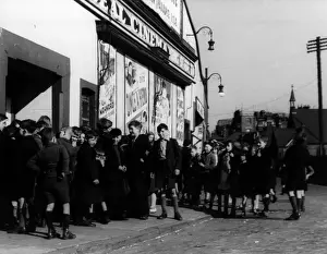 Poplar Prints: Children queuing outside cinema