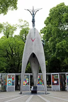 Images Dated 5th July 2015: Childrens Peace Monument in the Hiroshima Peace Park