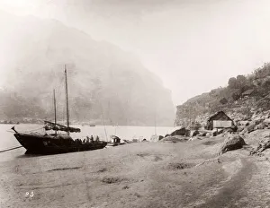 China c. 1880s - gorge on the Yangtze river