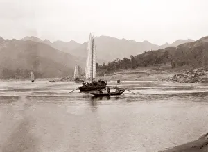China c. 1880s - scene on the banks of the Yangtze river