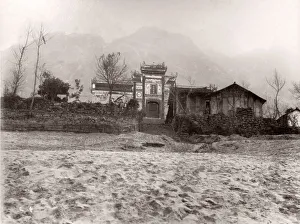 China c. 1880s - temple on Yangtze River gorges