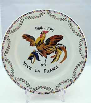 Images Dated 10th January 2013: Choisy le Roi Terre de Fer patriotic plate - WWI