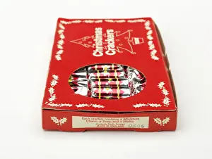 Celebratory Prints: Christmas crackers in box