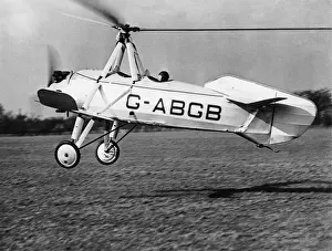 Cierva C. 19 Mk Ivp Autogyro Landing - Built by Avro As t?