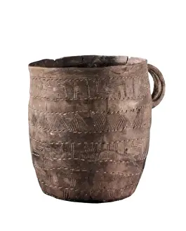 Baix Prints: Cinerary urn belonging to the Urn-field Culture