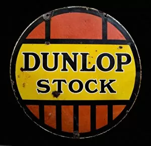 Images Dated 3rd April 2008: Circular sign for Dunlop Stock