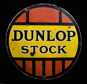 Images Dated 3rd April 2008: Circular sign for Dunlop Stock