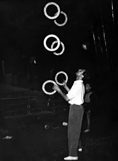 Images Dated 31st August 2011: Circus Juggler