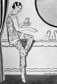 Images Dated 16th May 2018: Clarks Thinning Bath Salts