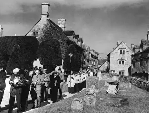 Vicar Prints: Clipping the Yews