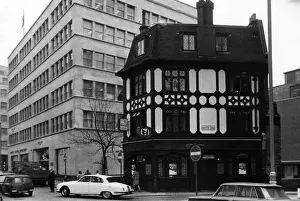 COACH & HORSES