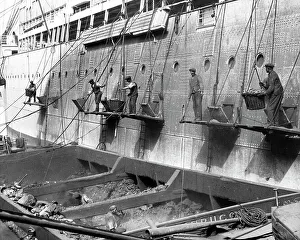 Coaling Prints: Coaling a passenger liner in Southampton