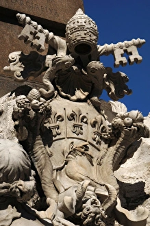 Images Dated 8th March 2009: Coat of arms of Innocent X Pamphili. Fountain of Four Rivers