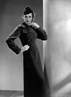 Applique Gallery: Coat with Chain Motif