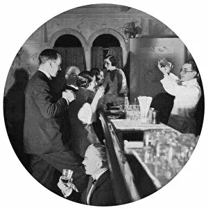 Images Dated 29th October 2015: Cocktail bar on board an ocean liner