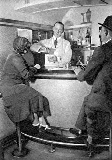 Images Dated 2nd March 2016: Cocktail bar on the Flying Scotsman