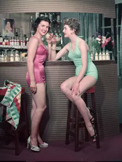 Cocktail Girls 1950S 3 / 4