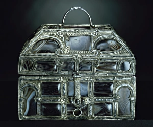 Collegiate Collection: Coffer of agates. Spain