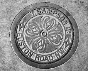 Images Dated 16th May 2011: Cole Hole Cover