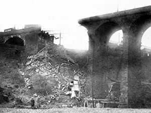 Images Dated 17th October 2018: Collapsed railway viaduct in Penistone, February 2nd 1916