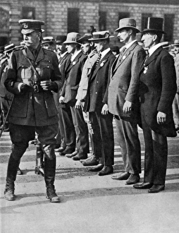 Volunteering Gallery: Colonial volunteers inspected by Major-General Bethune, WW1