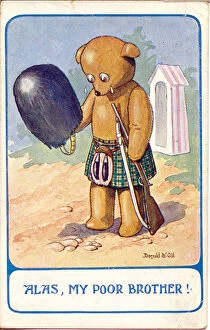 Comic postcard, Teddy bear soldier with bearskin, Alas, my poor brother
