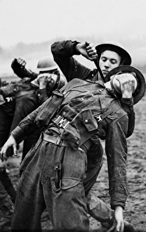 Basic Gallery: Commandos doing close quarter and unarmed combat