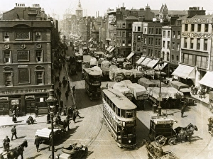 Aldgate Gallery: Commercial City Street