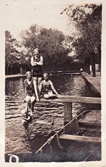 Bpeosa Prints: Commercial Road Swimming Baths, Bedford - Bathers