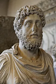 Nerva Antonine Gallery: Commodus (161-192). Roman Emperor from 180 to 192. Bust