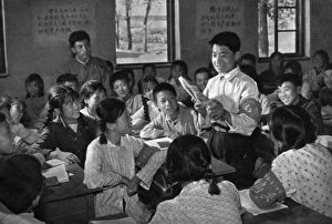 Images Dated 28th June 2016: Communist China - children in a classroom