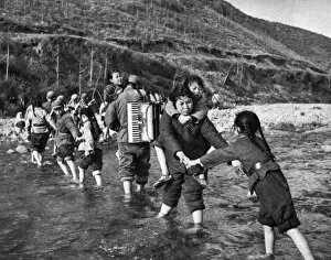 Accordion Gallery: Communist China - communication team in water