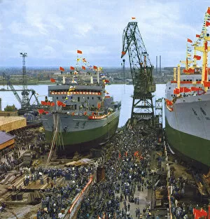 Images Dated 28th June 2016: Communist China - shipbuilding yard