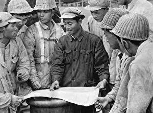 Images Dated 28th June 2016: Communist China - shipbuilding yard workers