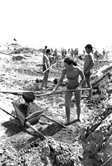 Images Dated 11th September 2015: Communist Youth labour camp, Yugoslavia
