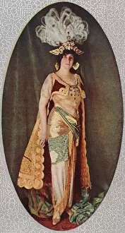 Headdress Collection: Comtesse A de Chabrillan at Persian ball, 1912